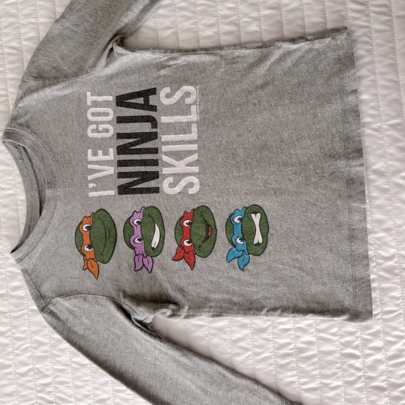 OLD NAVY| SIZE 5T | SET OF TWO GRAPHIC TEES| NINJA TURTLES| COORD SET - Picture 2 of 6